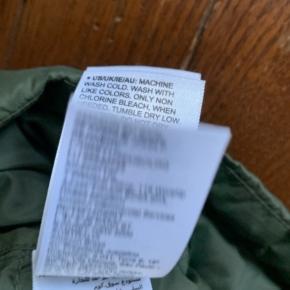 Amazon Essentials Women's Lightweight Water-Resistant Hooded Puffer Coat Size XL - Picture 9 of 13